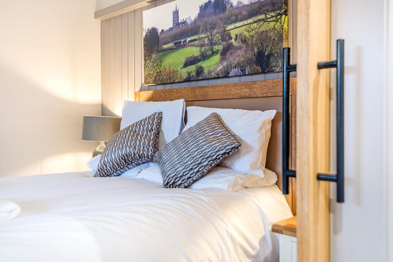 Charlcombe Inn Kelston エクステリア 写真